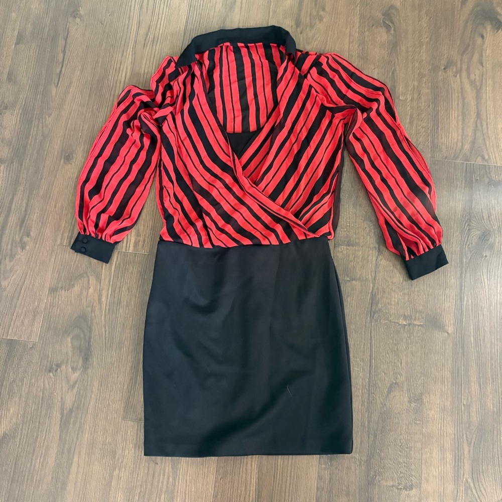 Bisou Bisou Red and Black Y2K Long Sleeve Dress